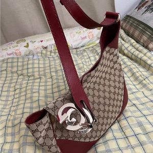 Gucci shoulder bag